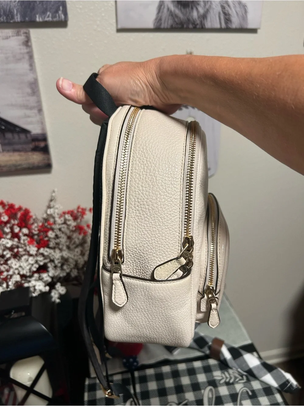 Coach Cream Pebble Leather Court Mini Backpack with Gold Hardware 8”x9”x3.5” EUC
